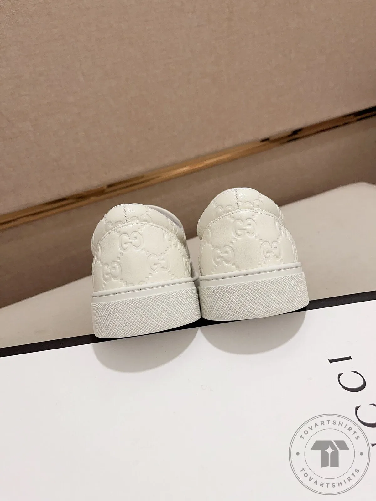 Gucci White Embossed Logo Slip-On Casual Shoes 12 Gucci White Embossed Logo Slip-On Casual Shoes